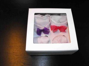 Cutie-de-carton-pentru-cadouri-bebelusi-2-1-300x225